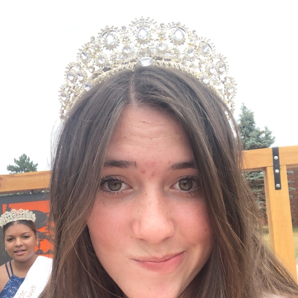 Meet your Posher, Maria